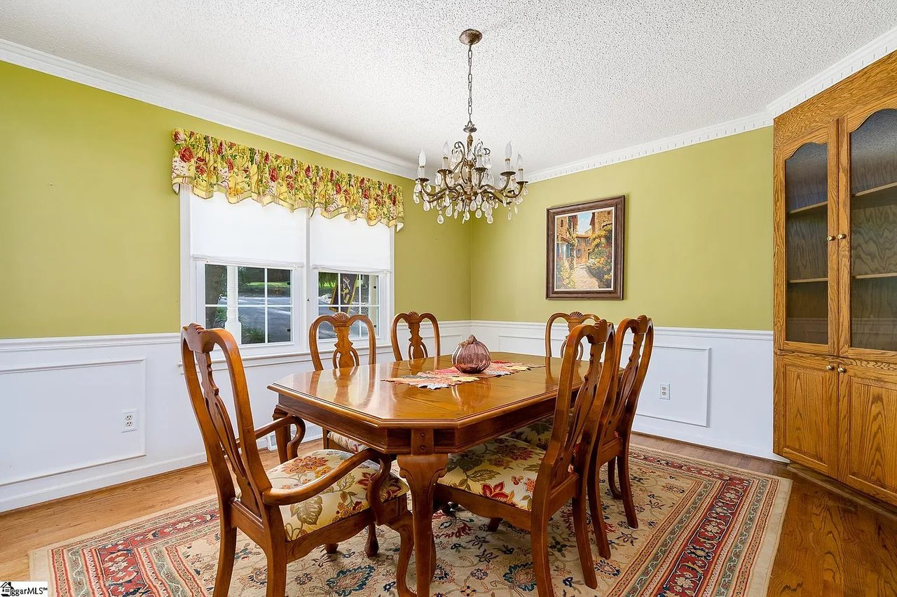 206 Quail Run Cir