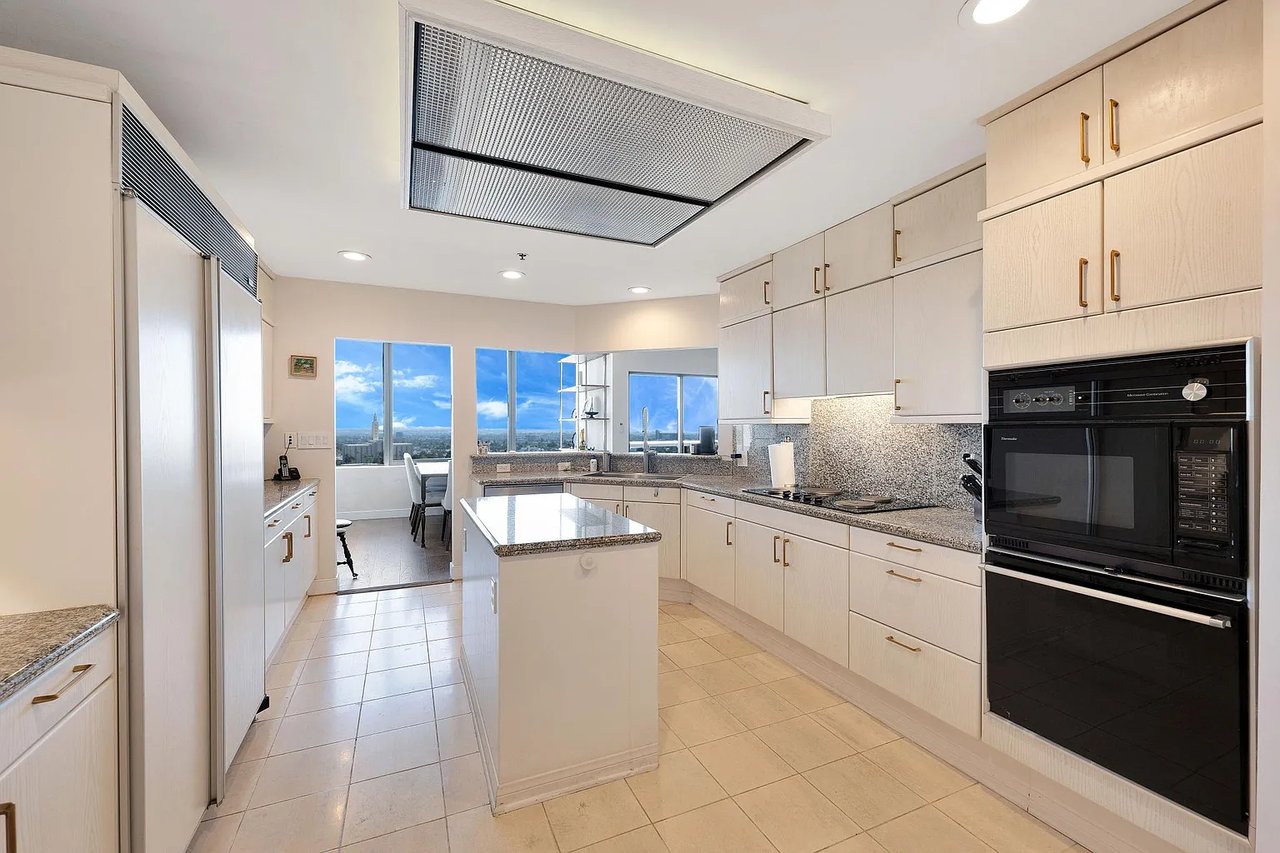 10724 Wilshire Blvd #1410