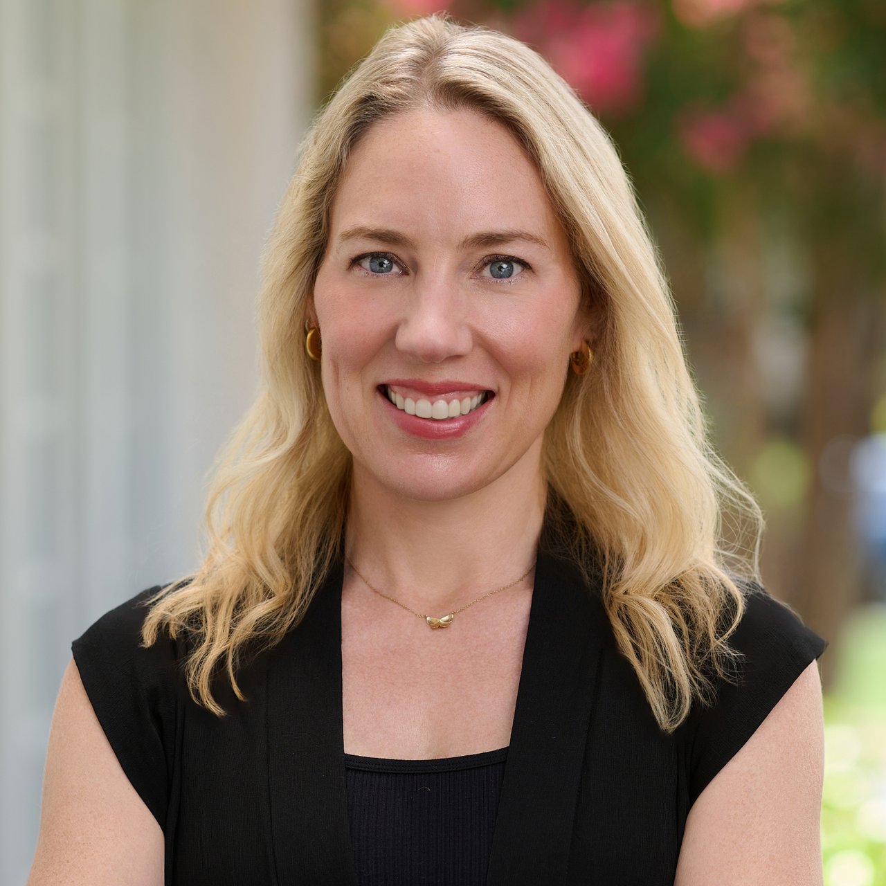 Meghan Lluberas Charlotte, NC Real Estate Agent Headshot