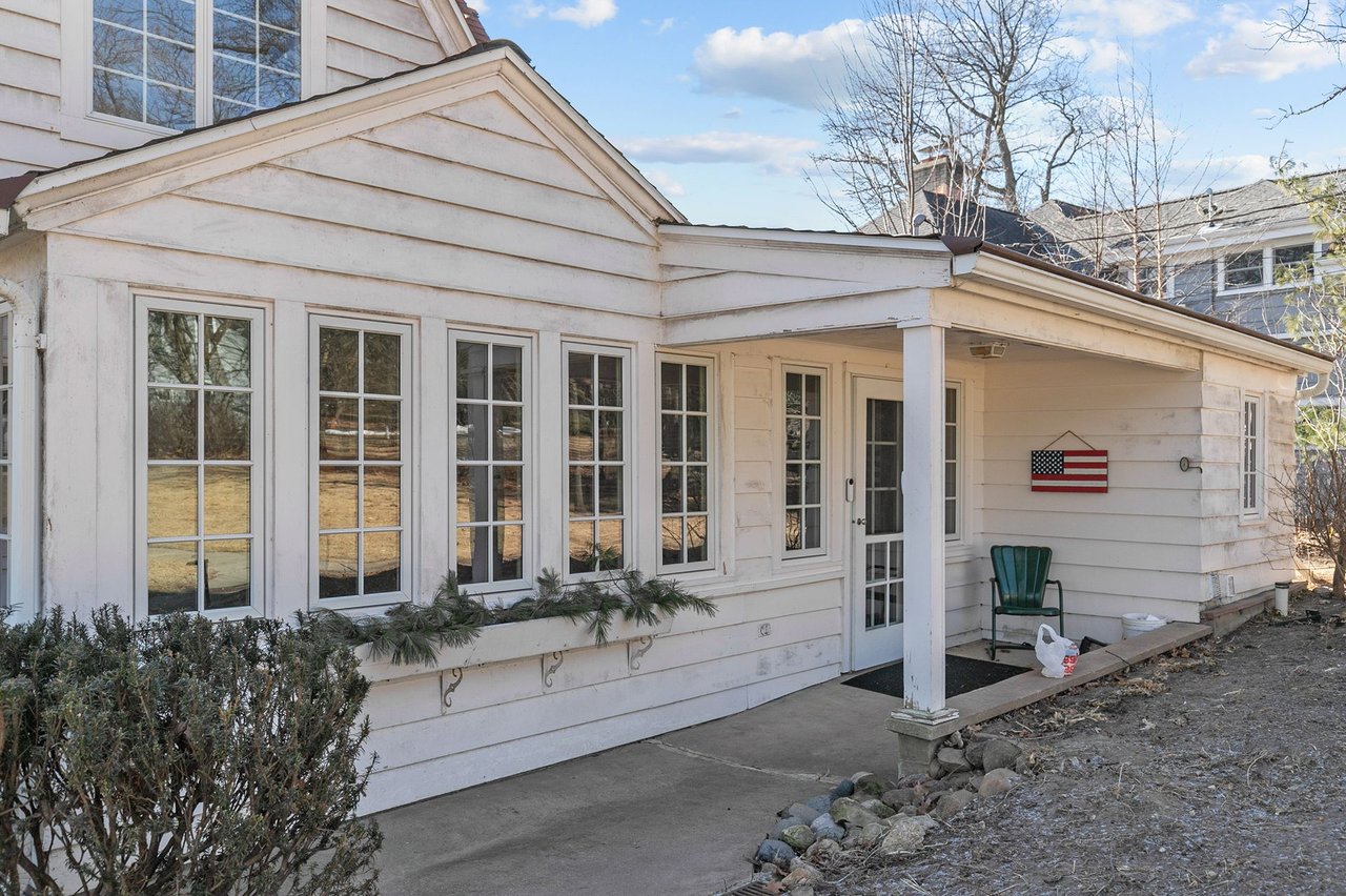 W1181 Illinois Avenue