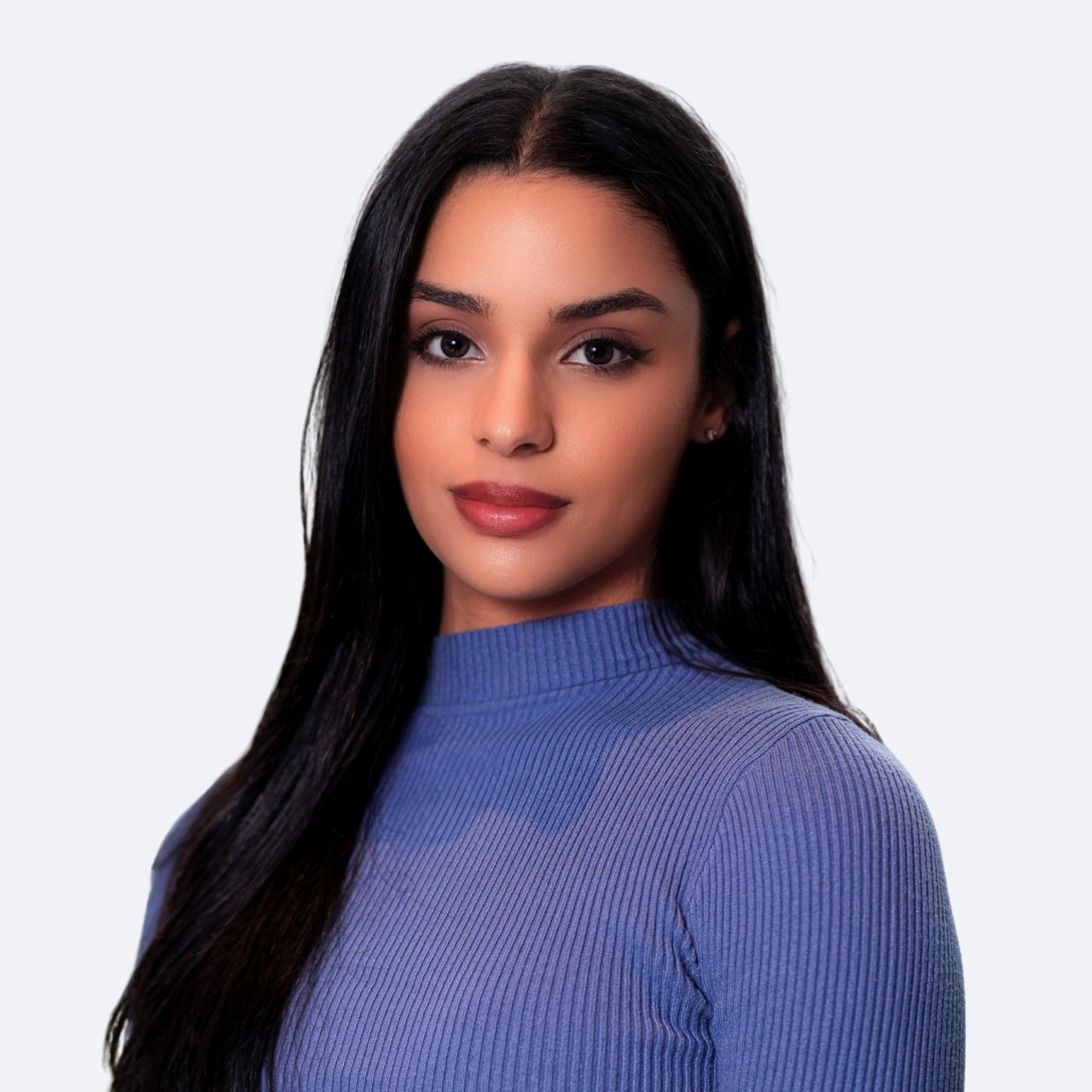 Headshot of Samsara Lueg, Associate Broker at Vesta Preferred Realty in Chicago