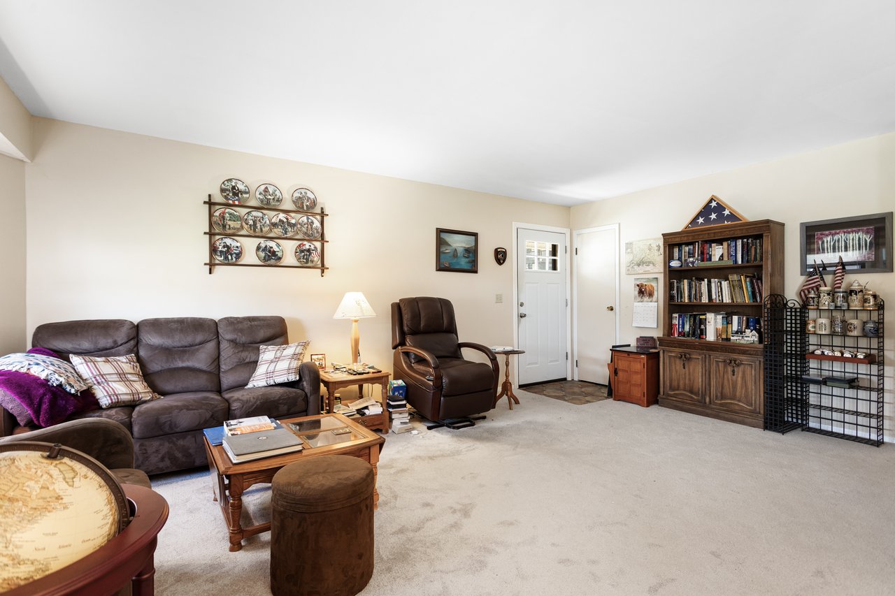37 Sussex Drive Unit: B