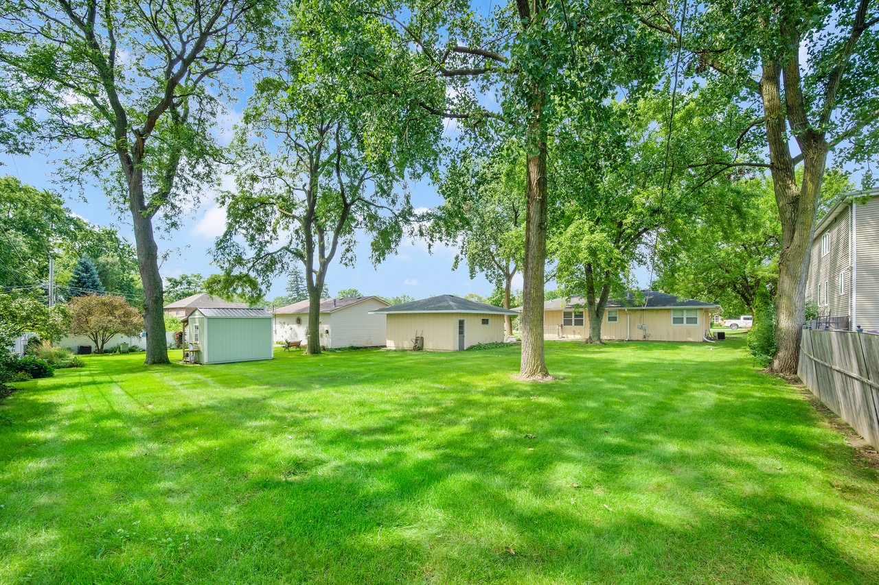 6705 Clarendon Hills Rd, Darien