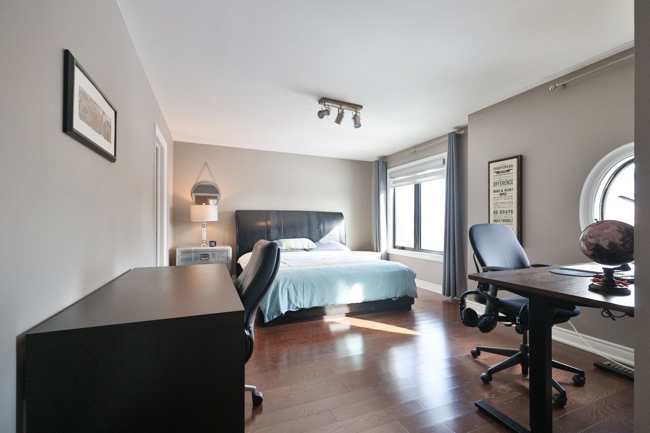 469 Stratford Road, Oakville