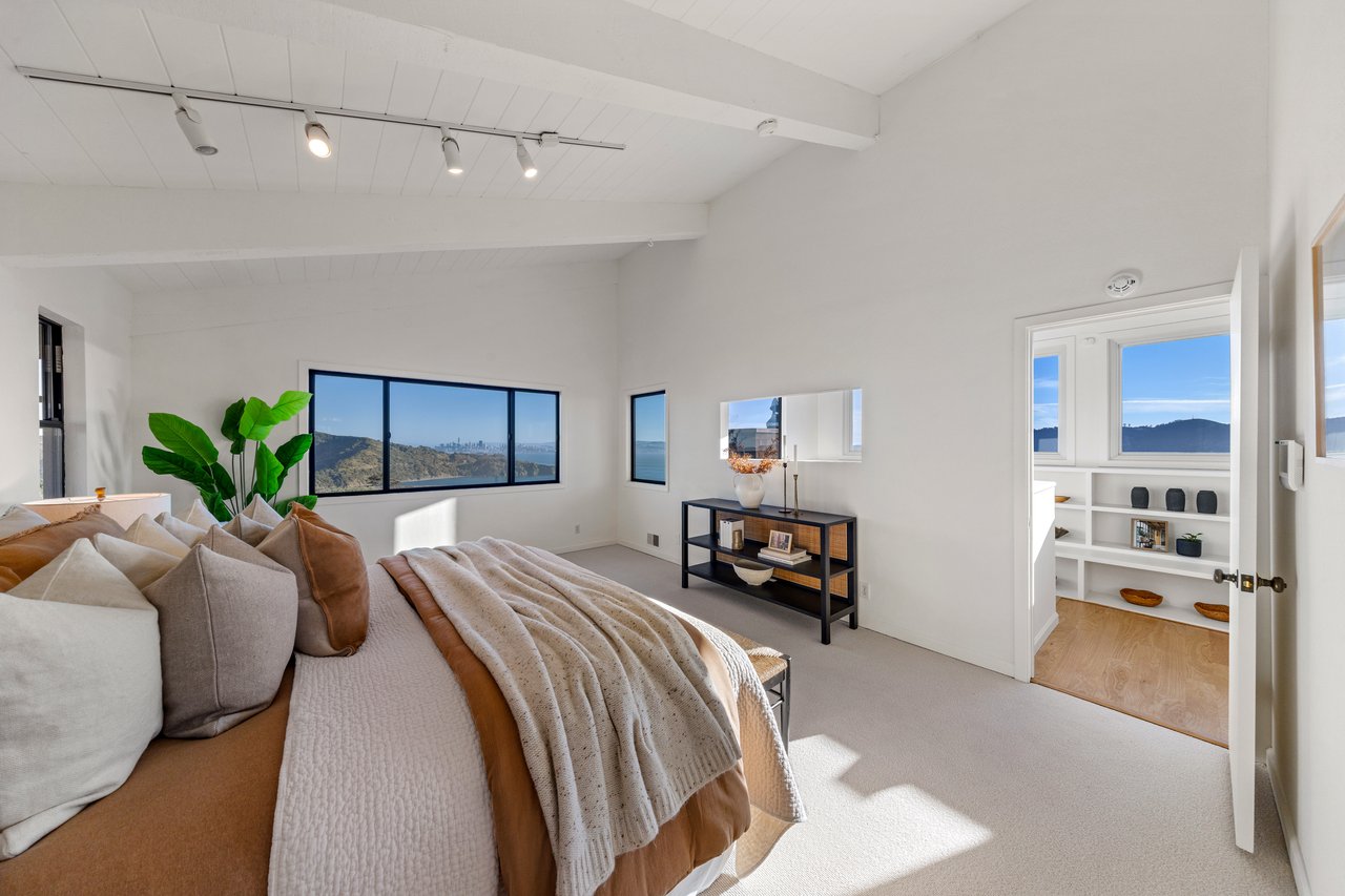 Sweeping Views of San Francisco and the Golden Gate Bridge