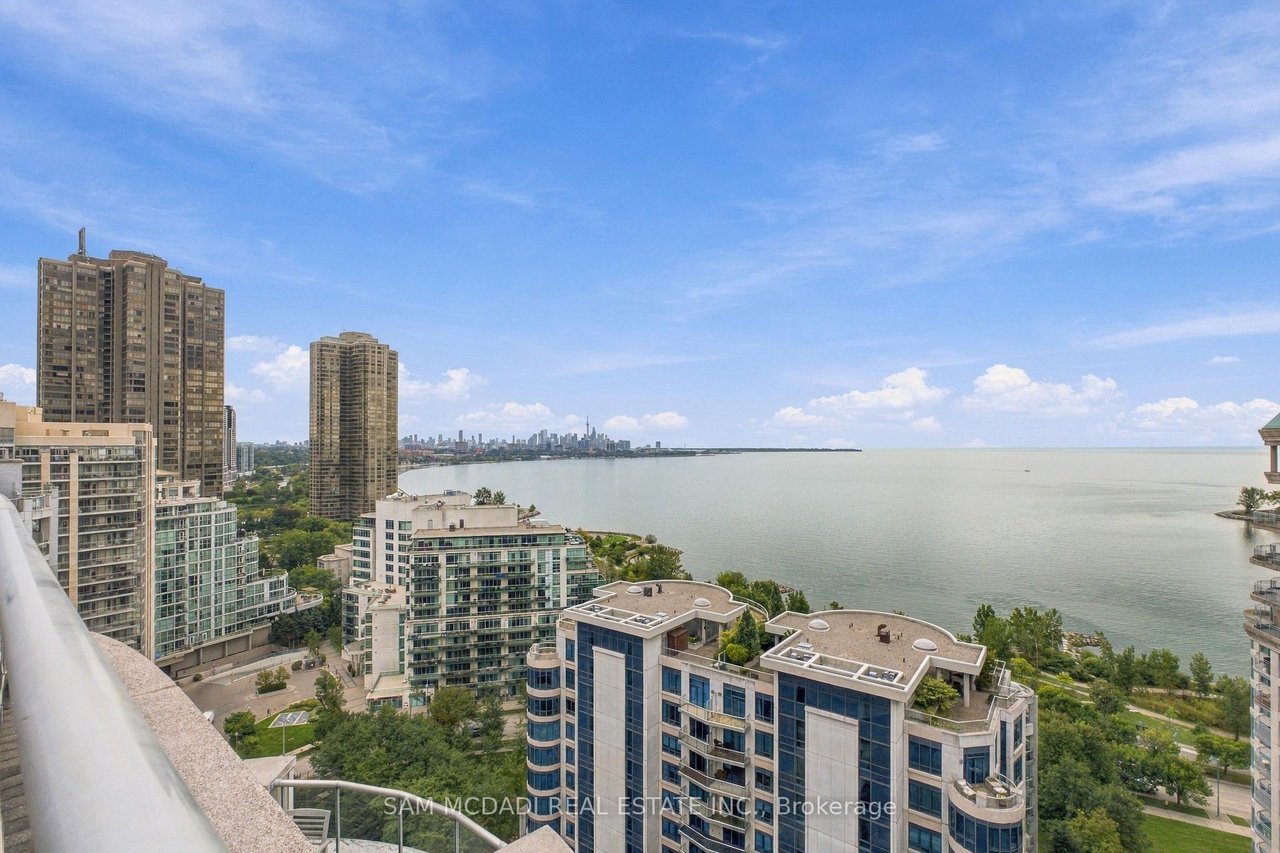 2087 Lake Shore Boulevard W 103, Toronto Unit: 103