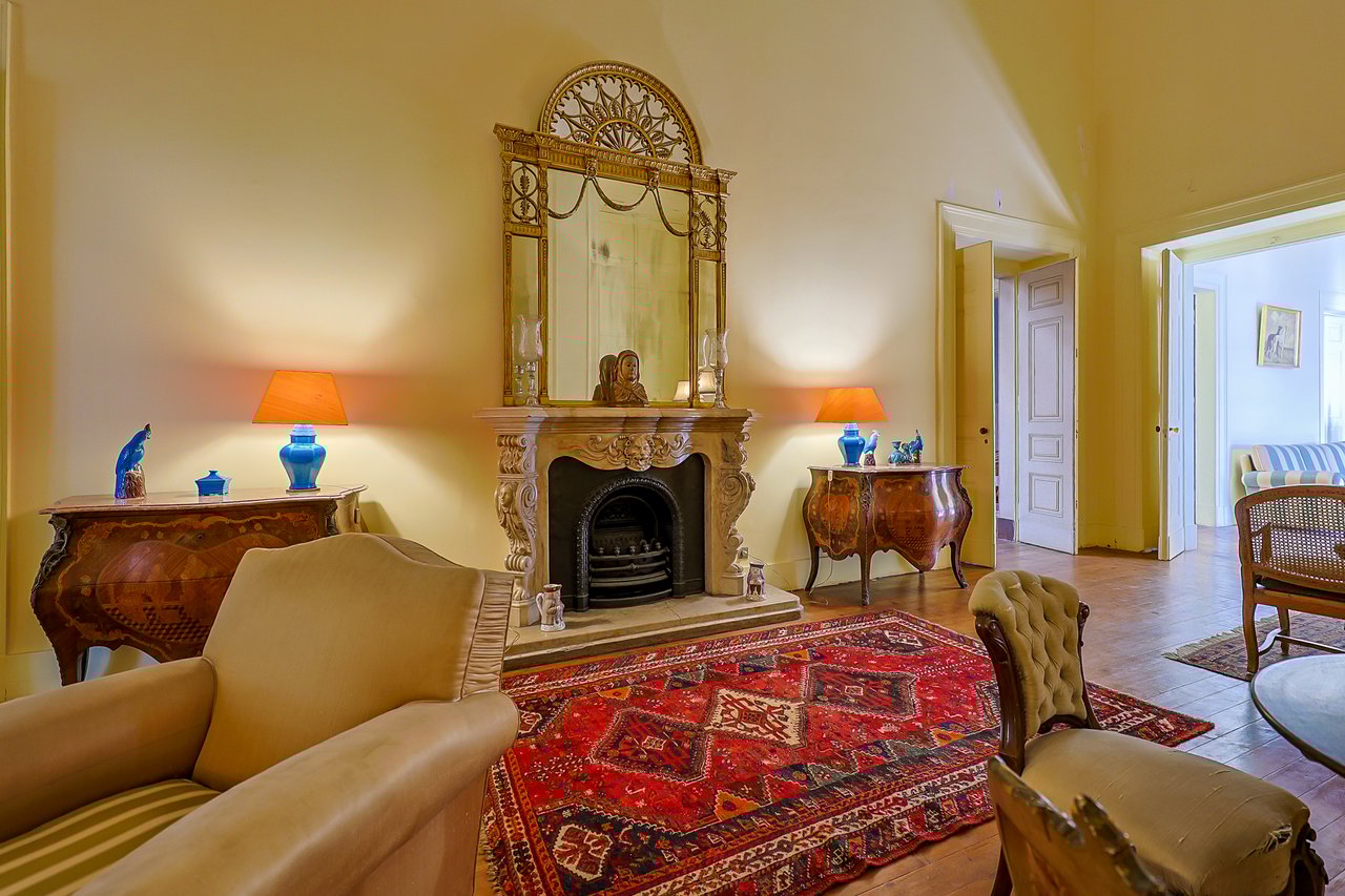 Quinta do Relógio: Historic 19th-Century Waterfront Palacete in Paço de Arcos, Oeiras