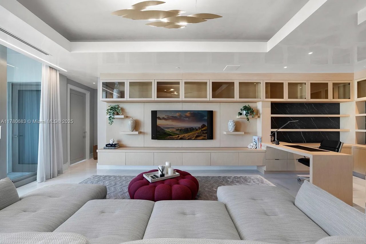 17975 Collins Ave #N701