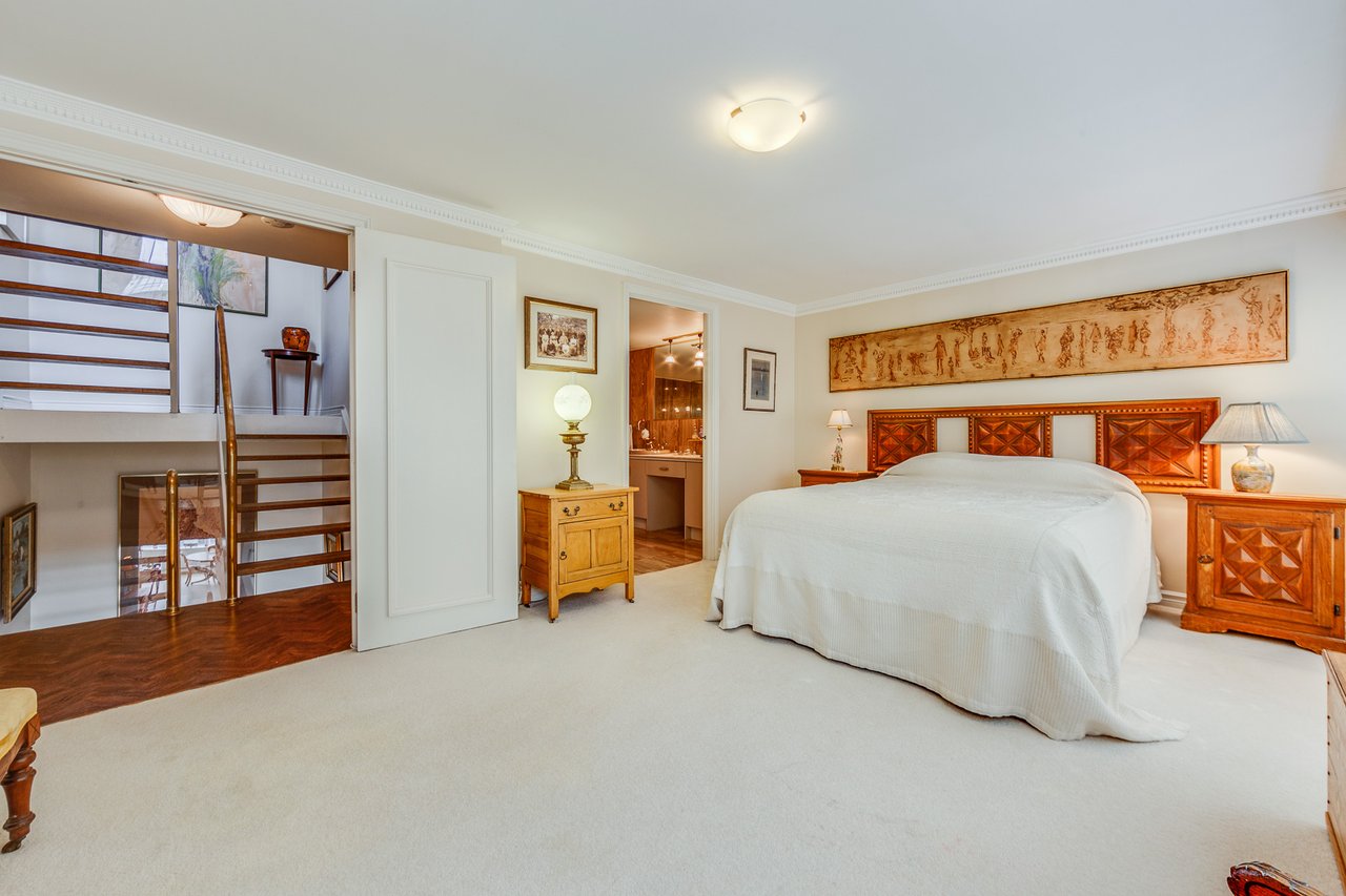 The South Penthouse at Lombard Court