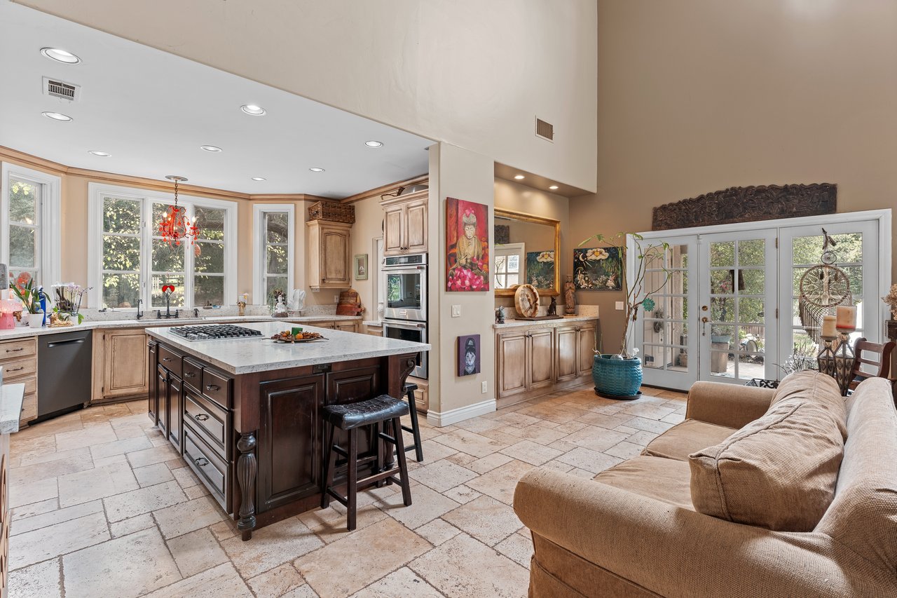 39455 Avenida La Cresta