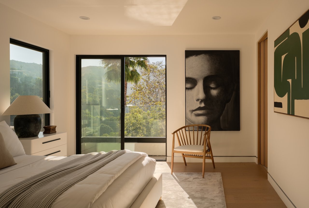 quintessential Hollywood Hills