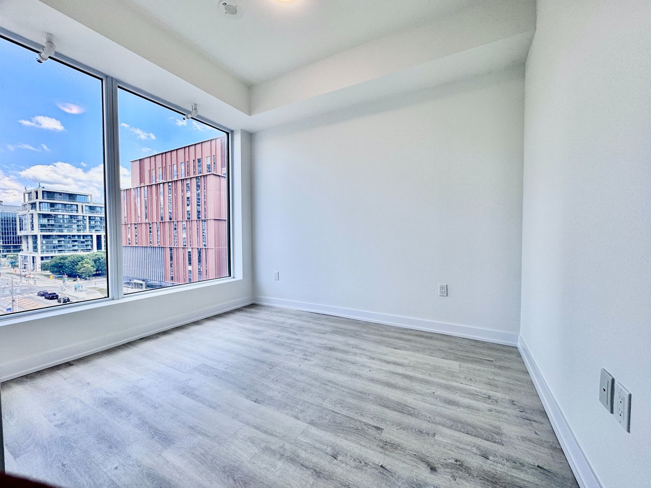 15 Richardson Street Unit: 616