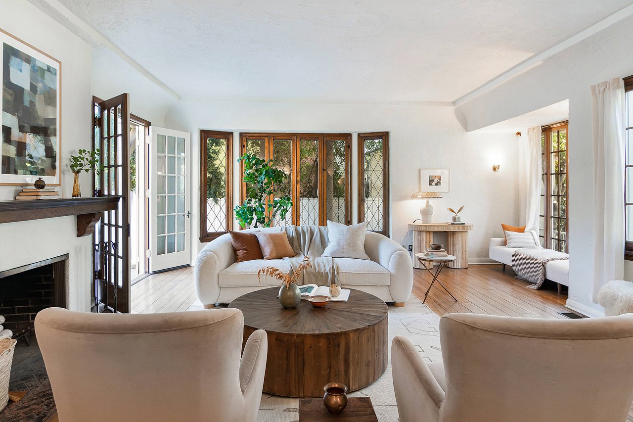 1626 N Orange Grove Ave