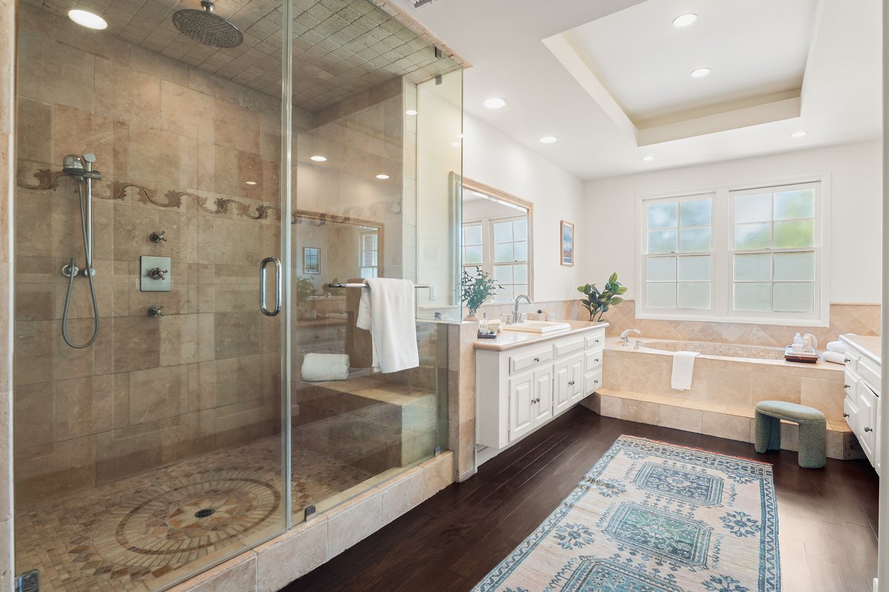 2125 Ridge Dr, Brentwood