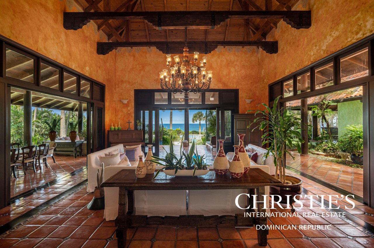 Villa Shangri-la – Caribbean Oceanfront Villa
