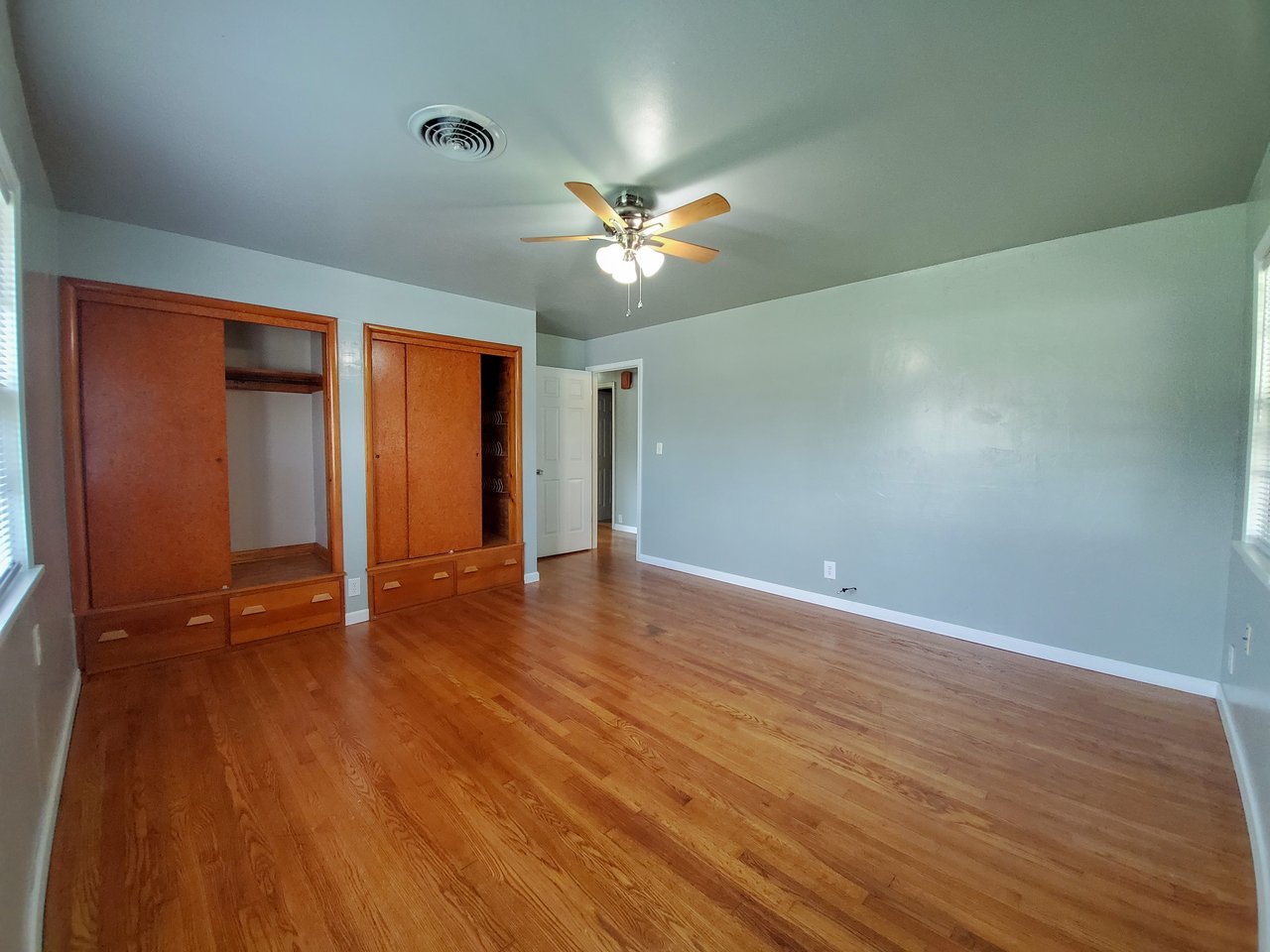 1310 East Independence Street