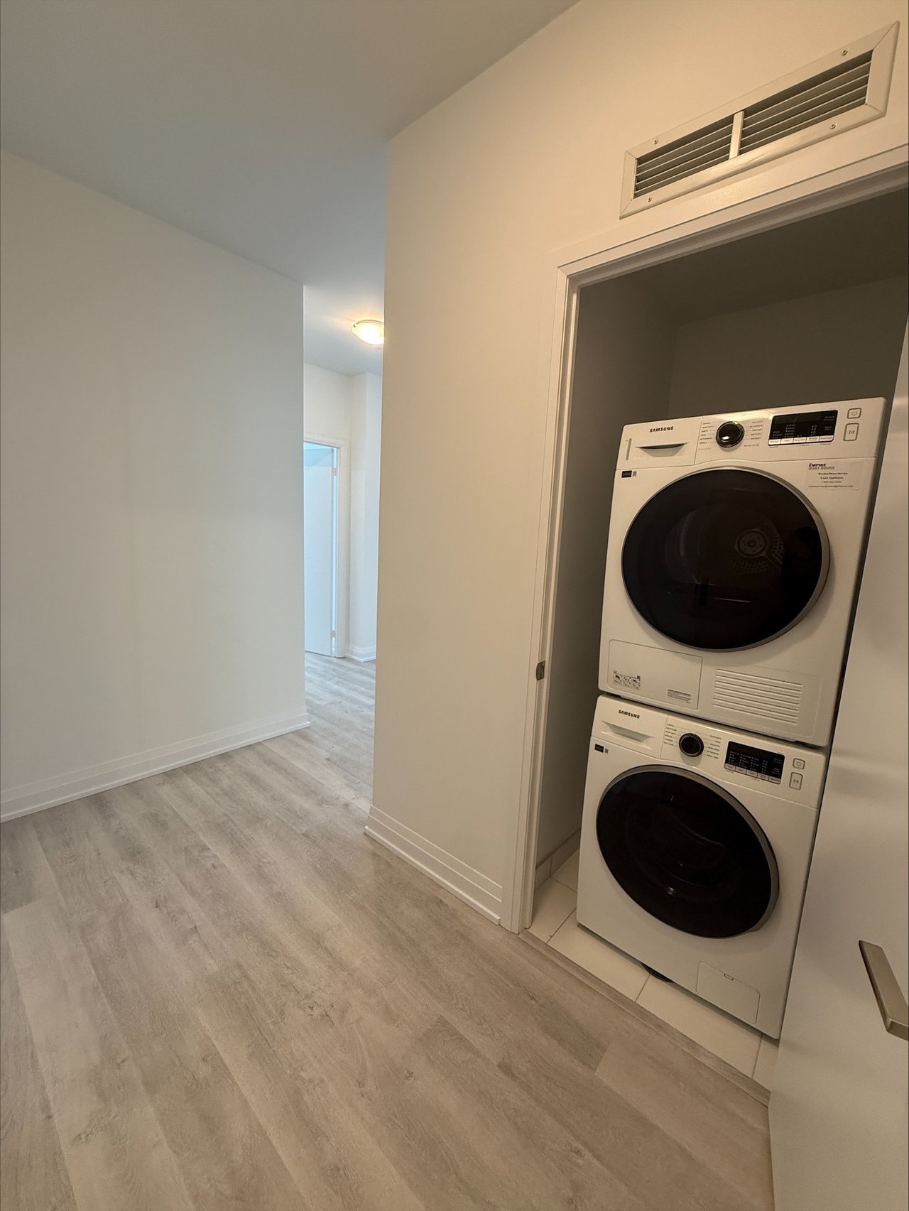 15 Richardson Street, Toronto Unit: 524