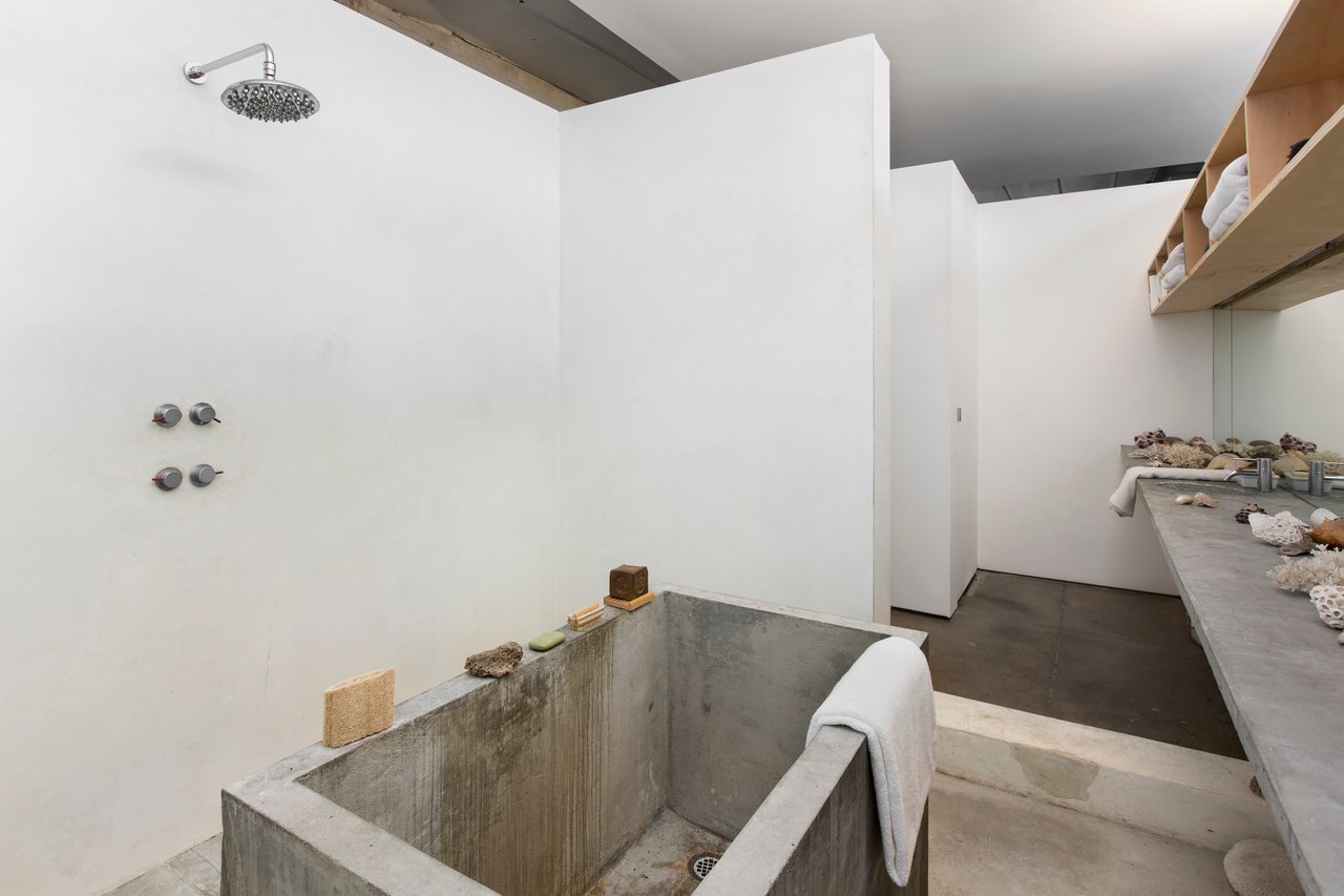 239 West 18th Street