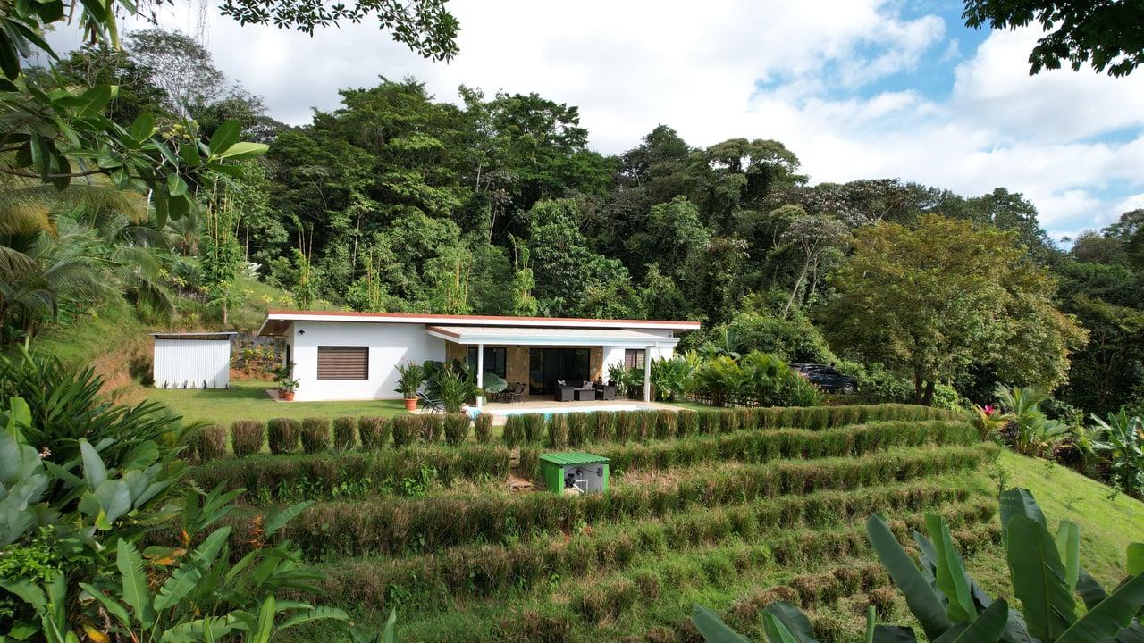 Modern Home in a Private Paradise in Tres Rios