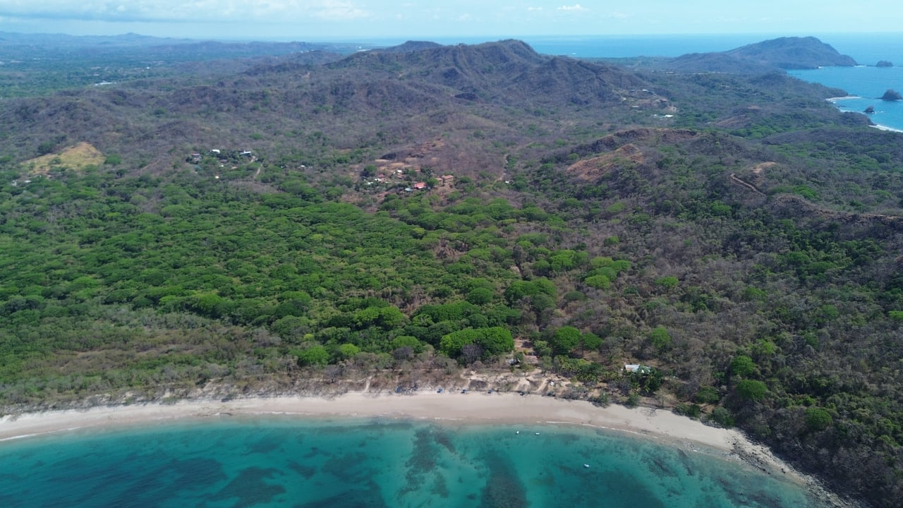Casa Rosada Lomas de Conchal - Playa Puerto Viejo