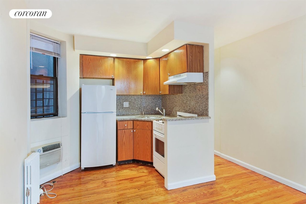 220 E 82nd St Ste 3RW