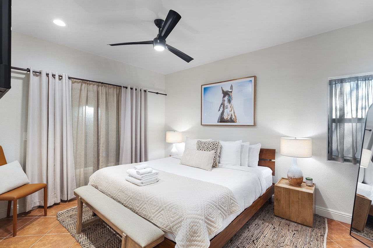 Mammoth Rock Lodge-New Family Home Remodeled, 2 Hot Tubs & Game Room