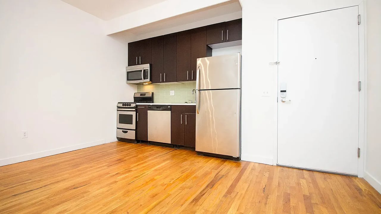 184 Noll Street 2E