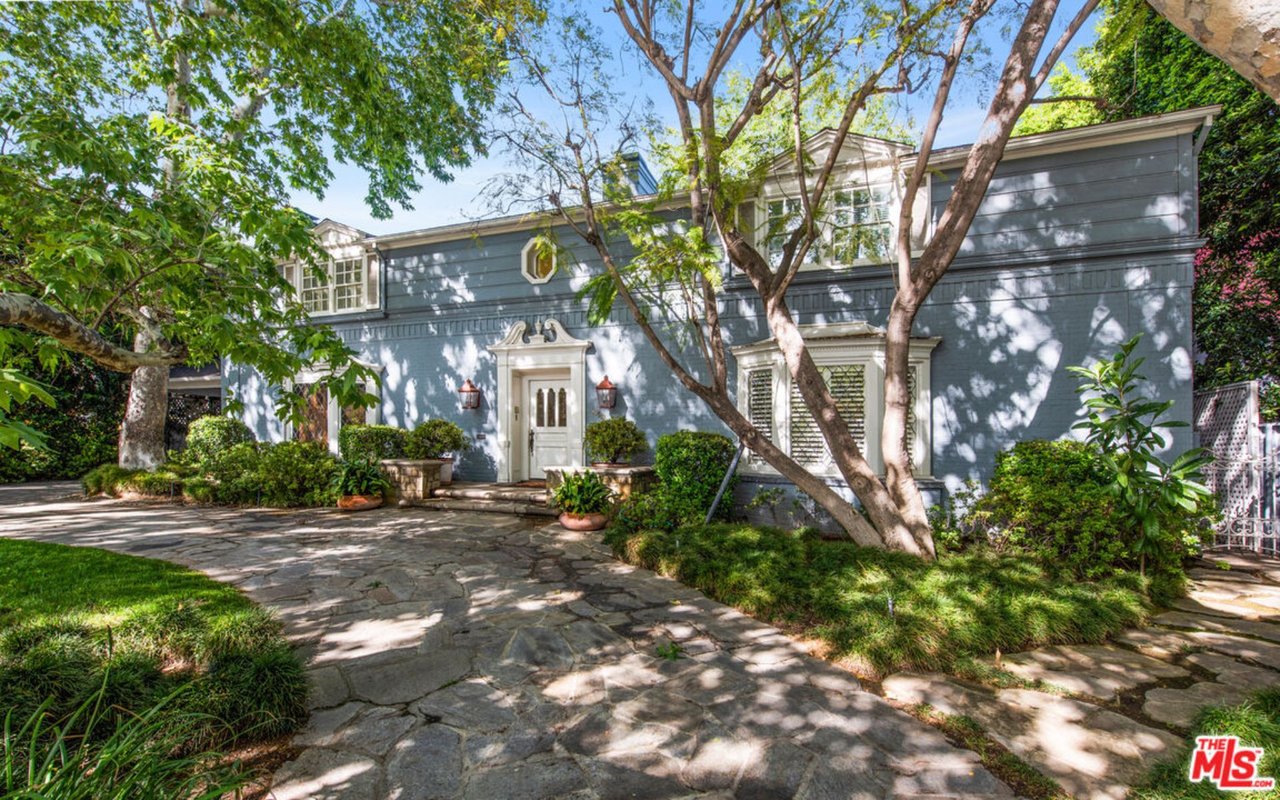 1150 Benedict Canyon Dr