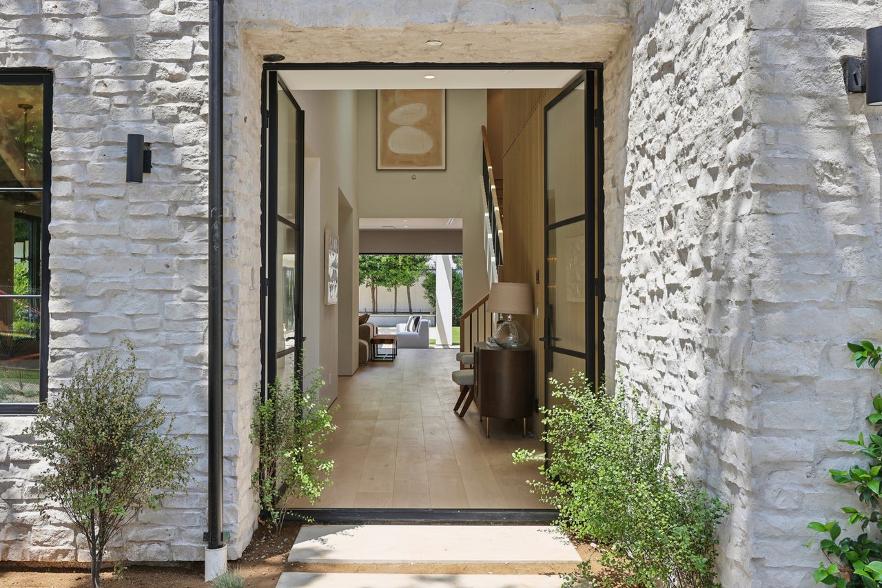 4113 Woodman Ave, Sherman Oaks