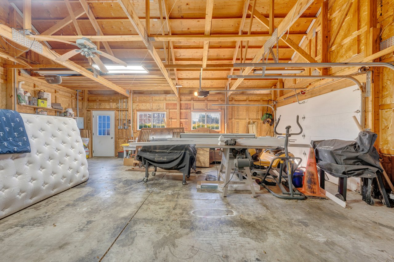 100 Sandpiper DR