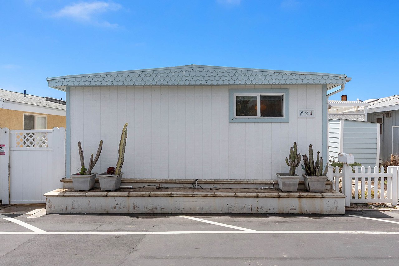 1880 N El Camino Real 2