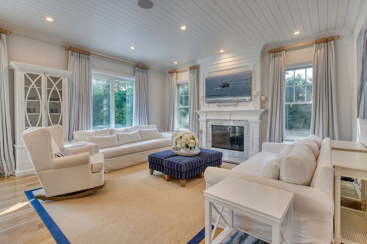 74 Sandy Hollow Rd