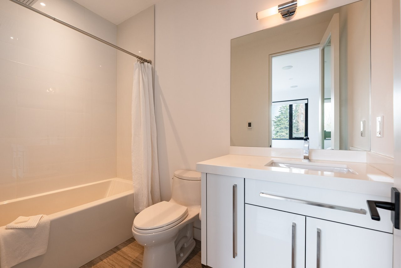 Modern & Contemporary Masterpiece