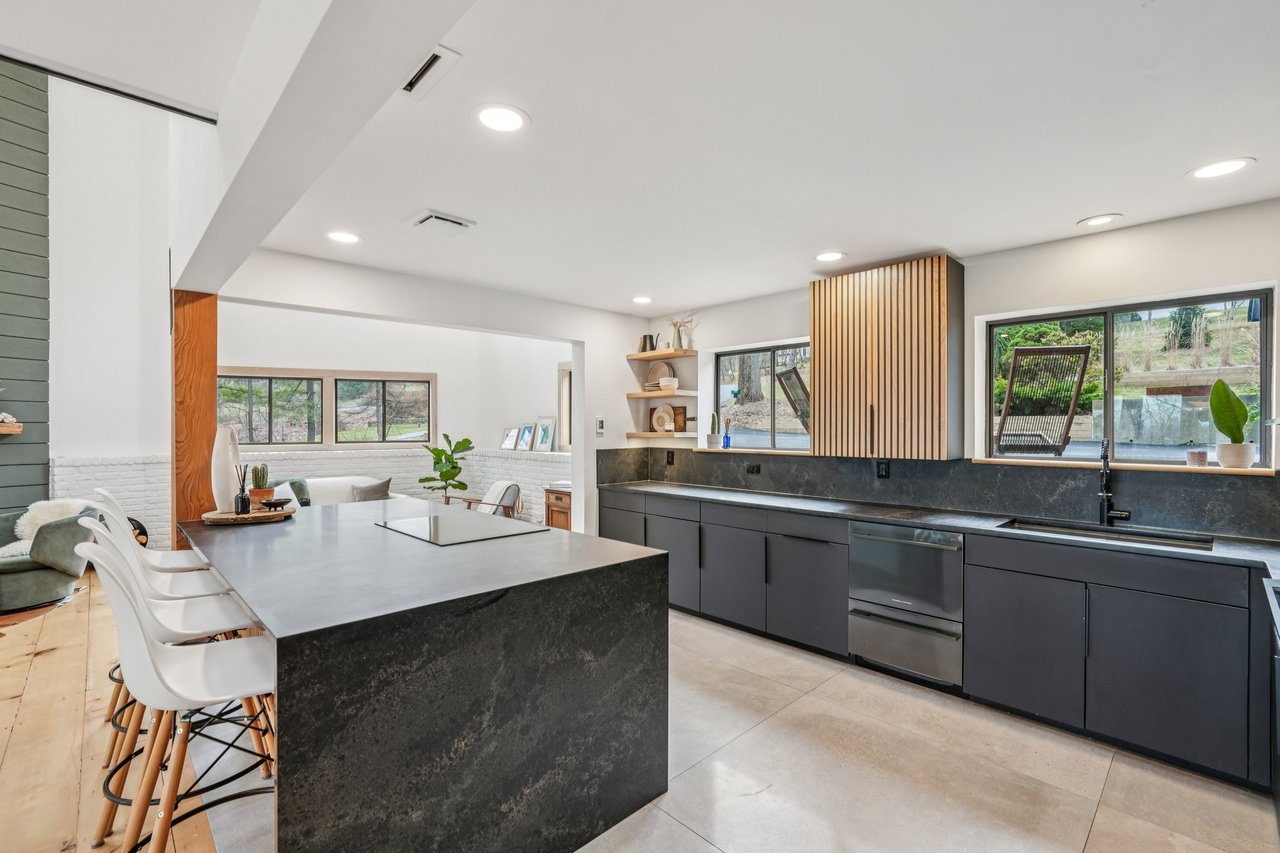 Cornwall Contemporary Wooded Retreat