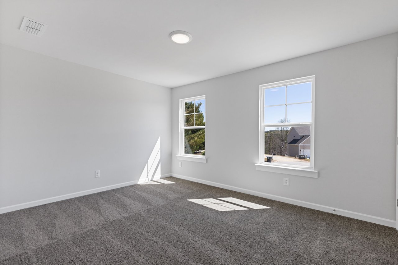 693 Shoals Trl