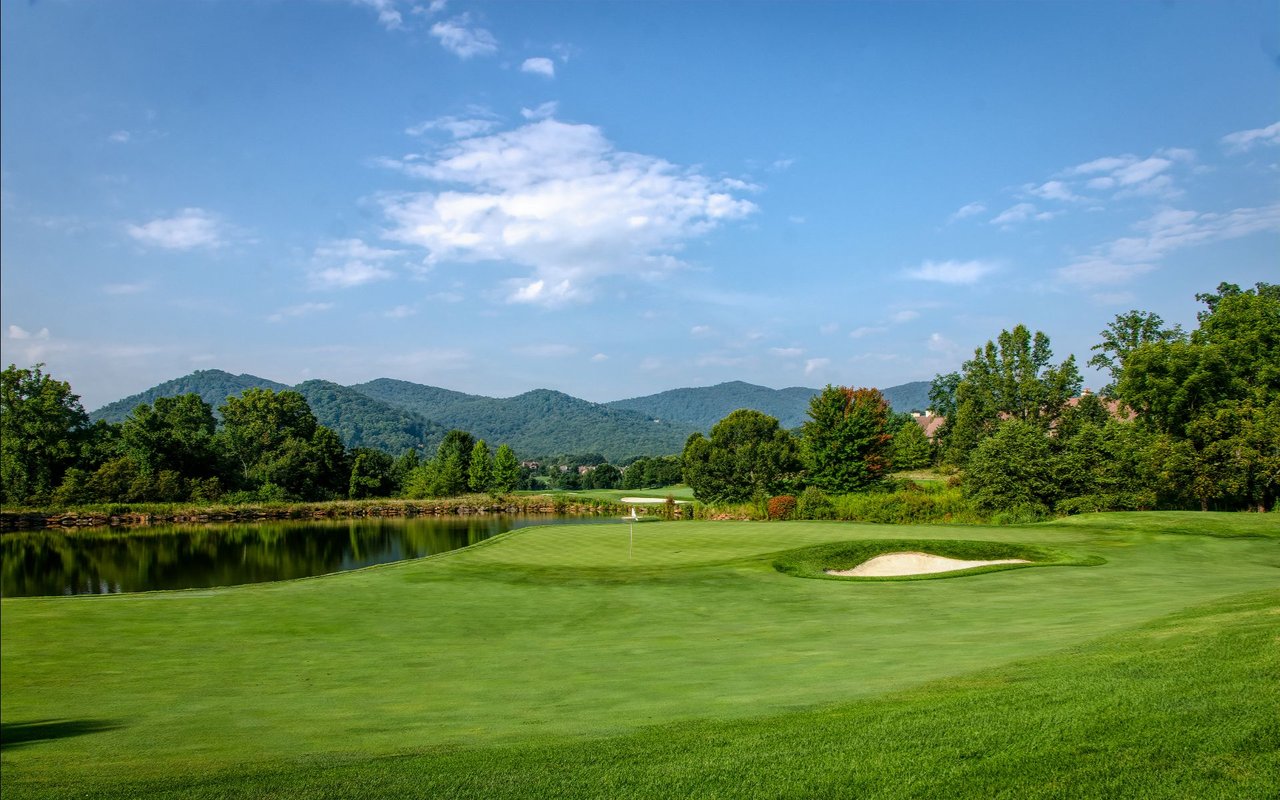 Wildcat Cliffs Country Club