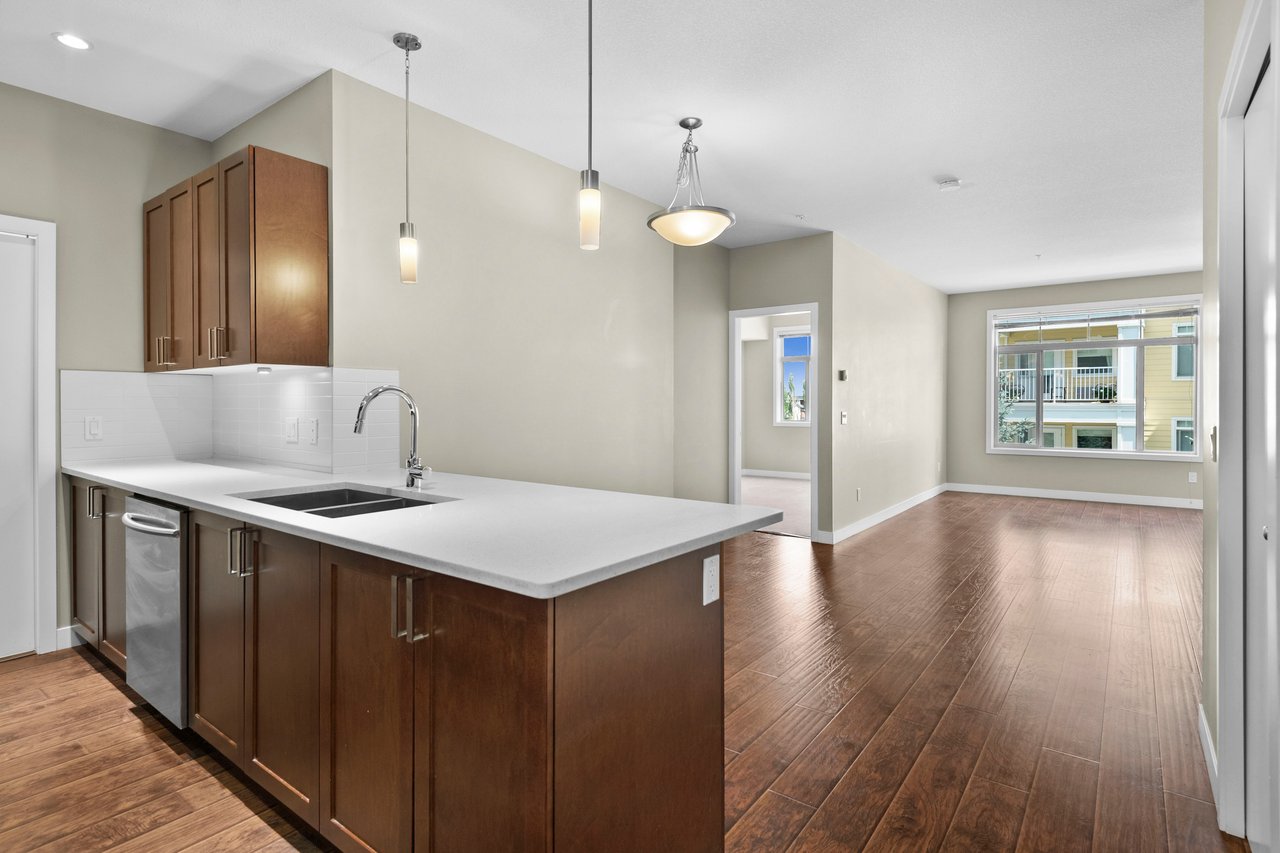 22 Auburn Bay Link SE Unit: 306