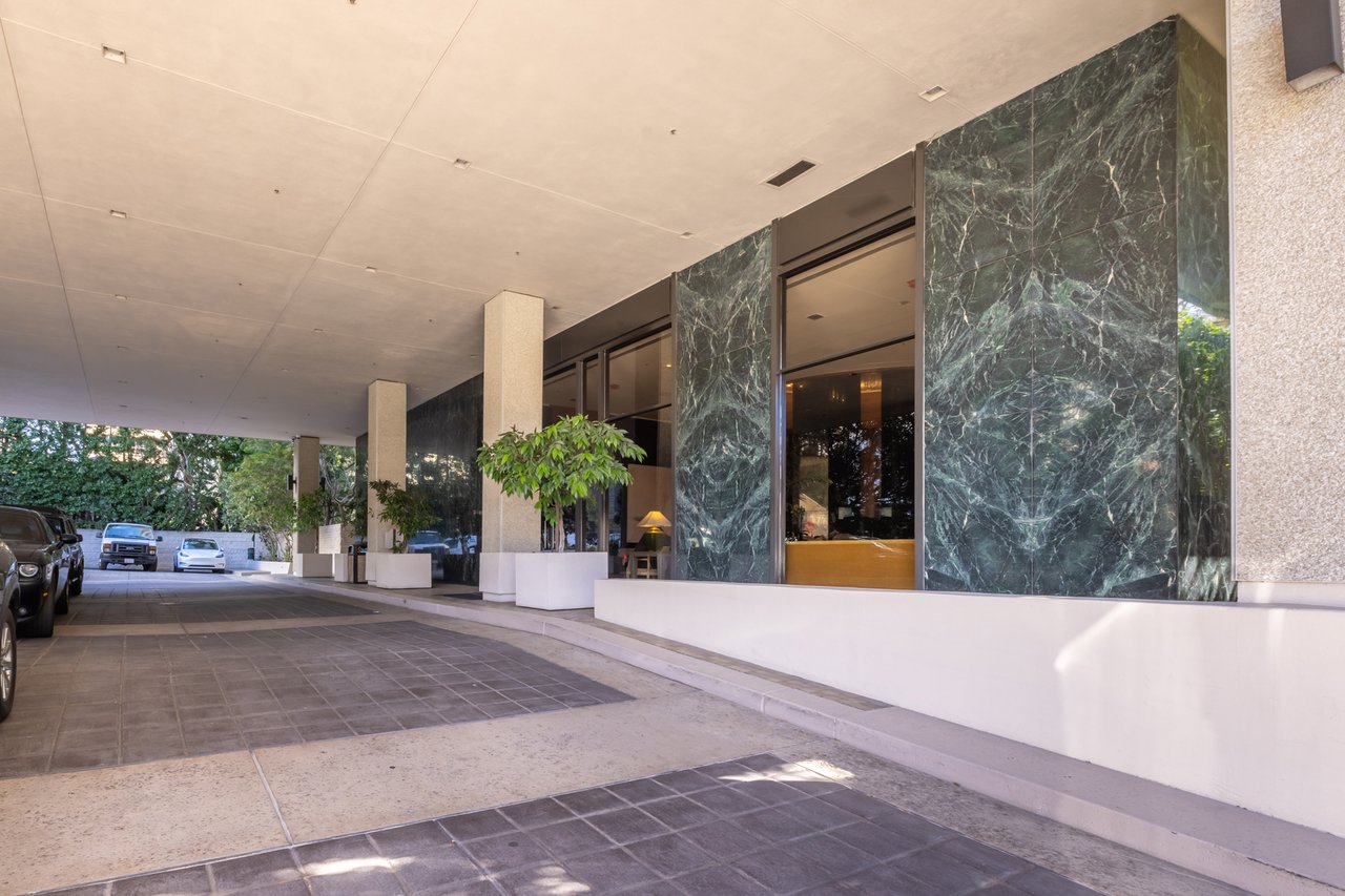 10790 Wilshire Blvd #301, Westwood