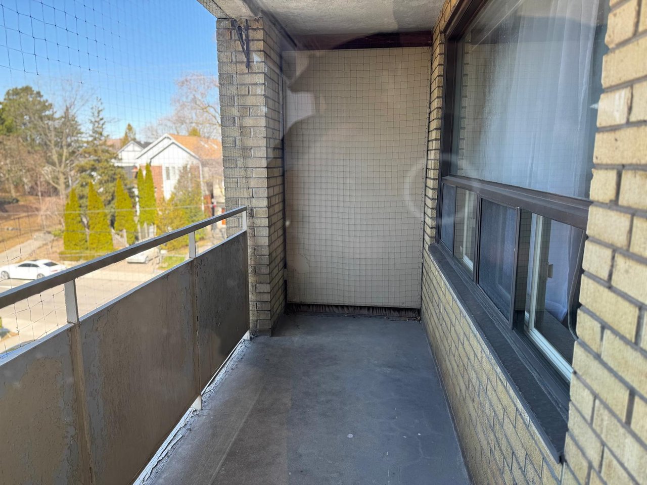 1112 Avenue Rd Unit: 302