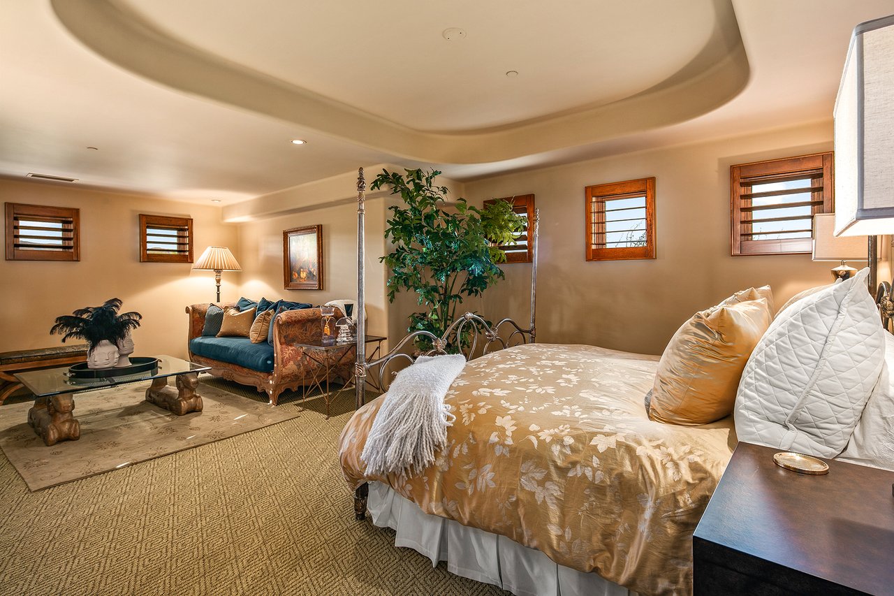 7311 E ARROYO HONDO Road