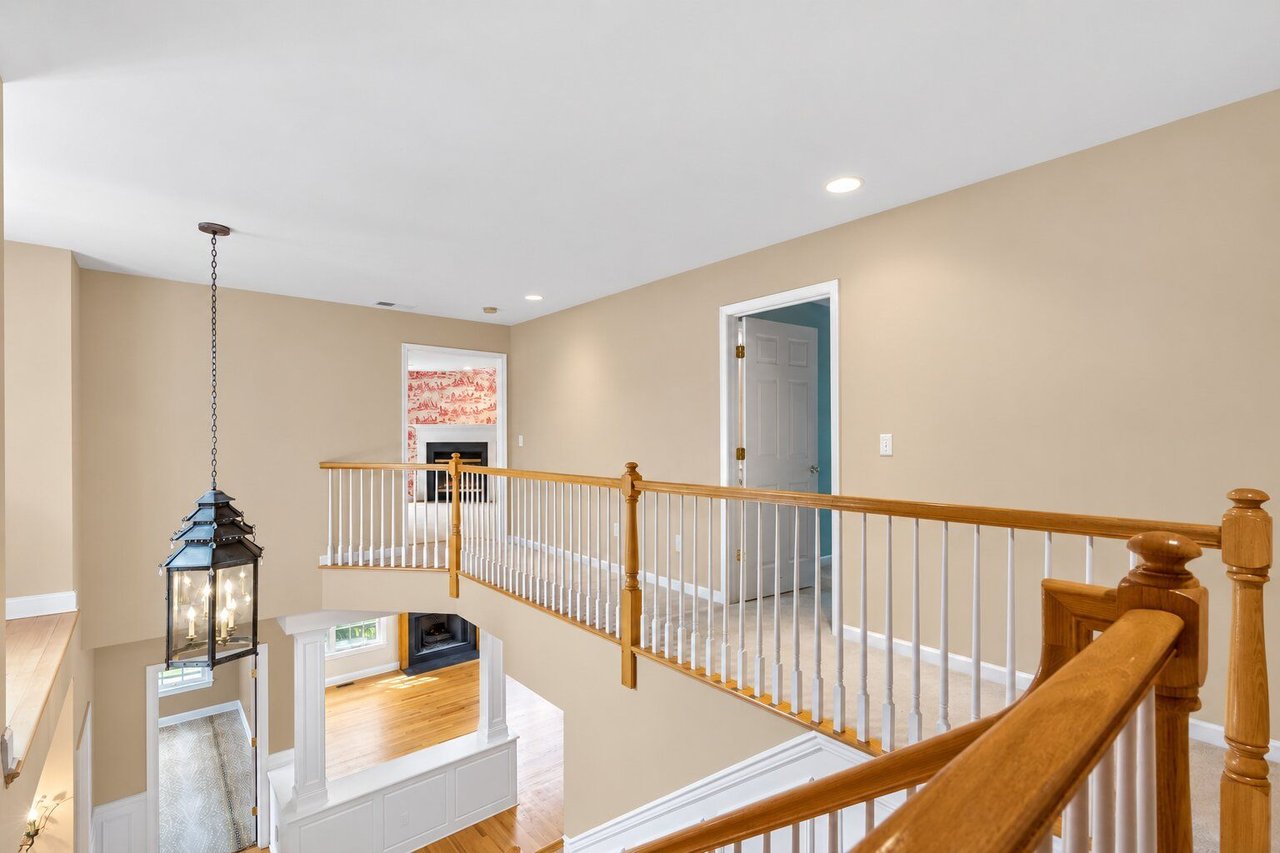 6 Melrose Ln