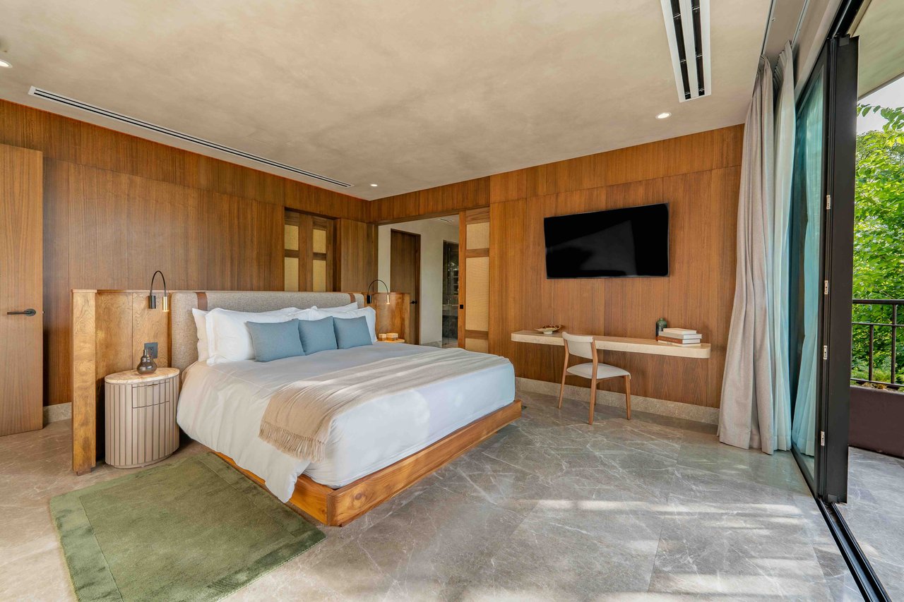 WALDORF ASTORIA RESIDENCES