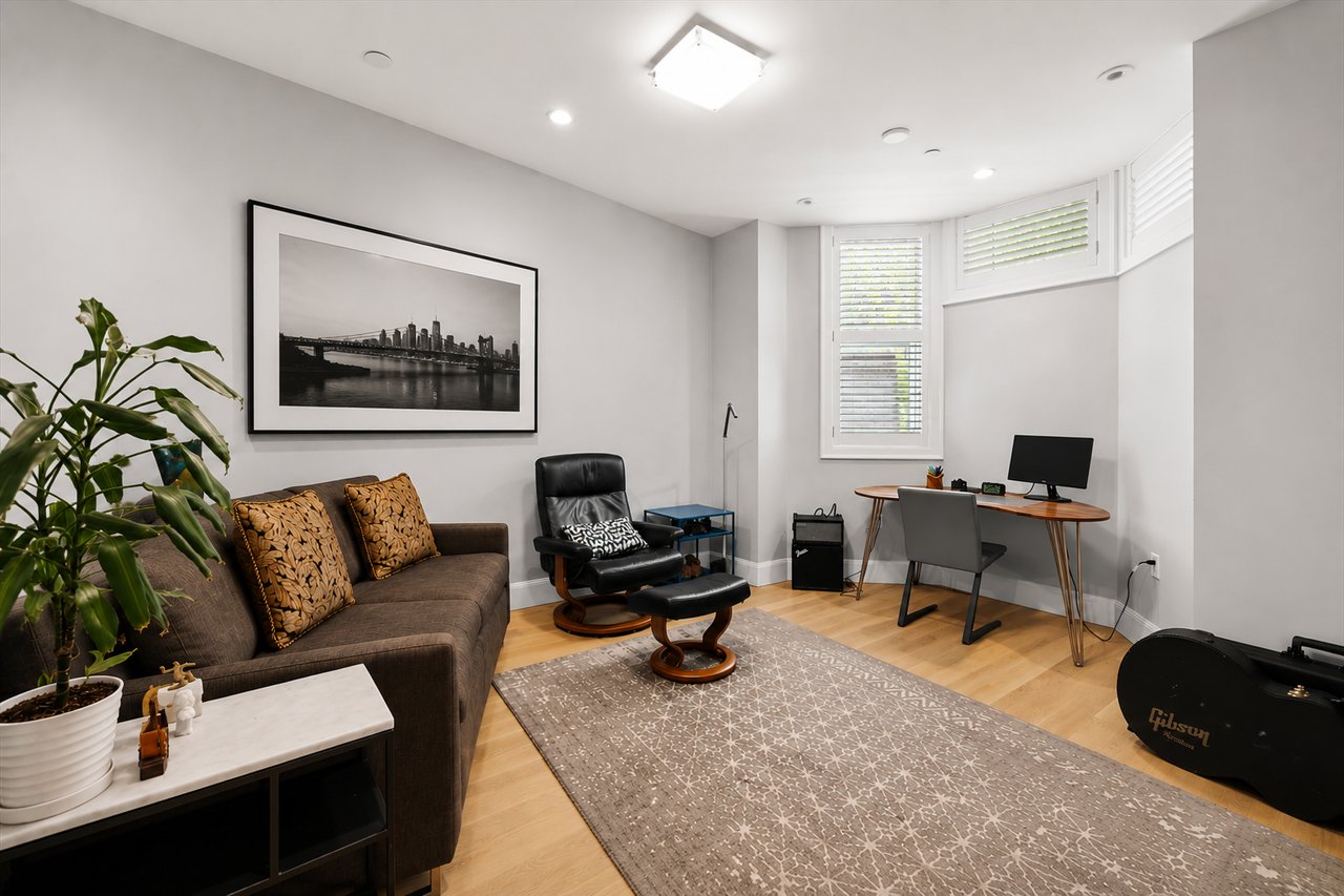 11 Claremont Park, Unit 1