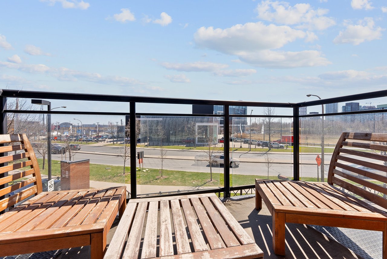 68 Broadview Ave S Unit: 203