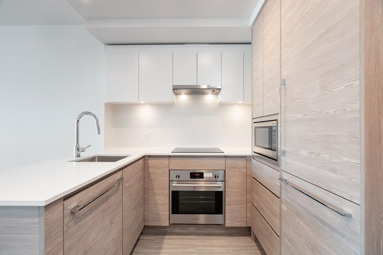 13655 Fraser Hwy, #2105
