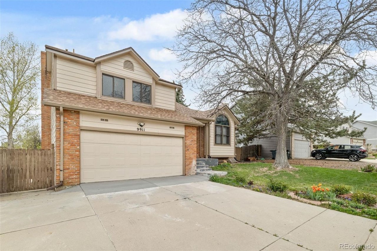 9911 Perry Ct