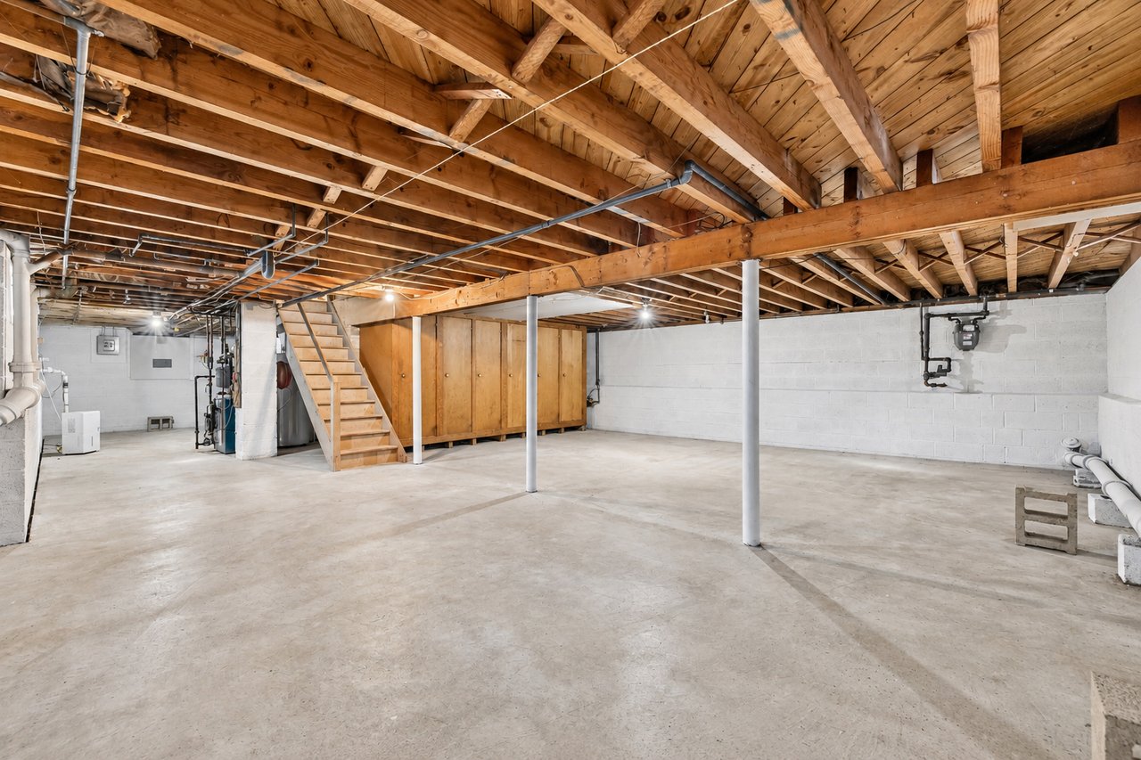 Expansive Ranch in Livingston