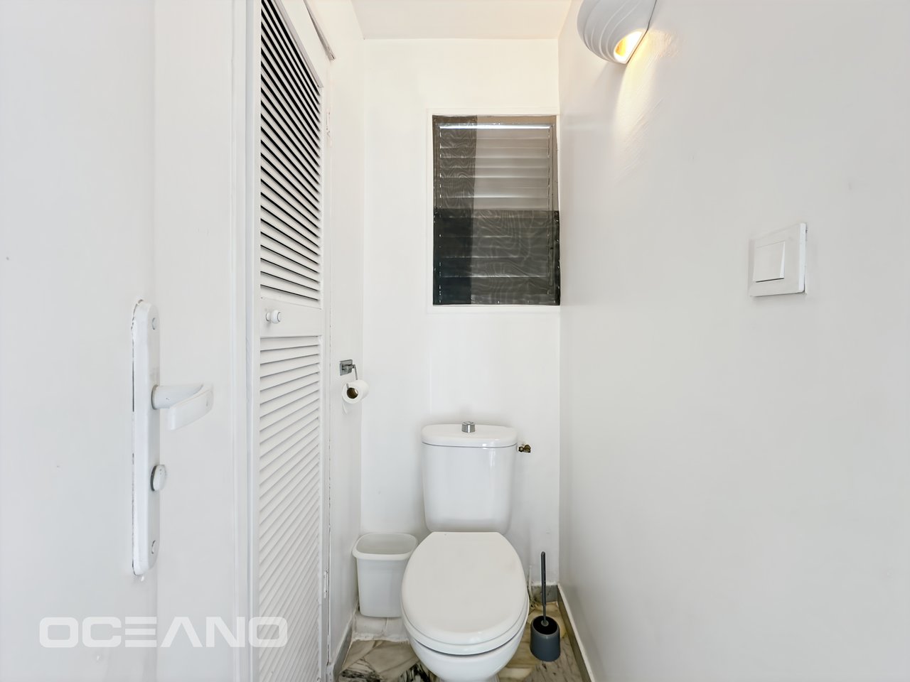 2 bedrooms with a sea view