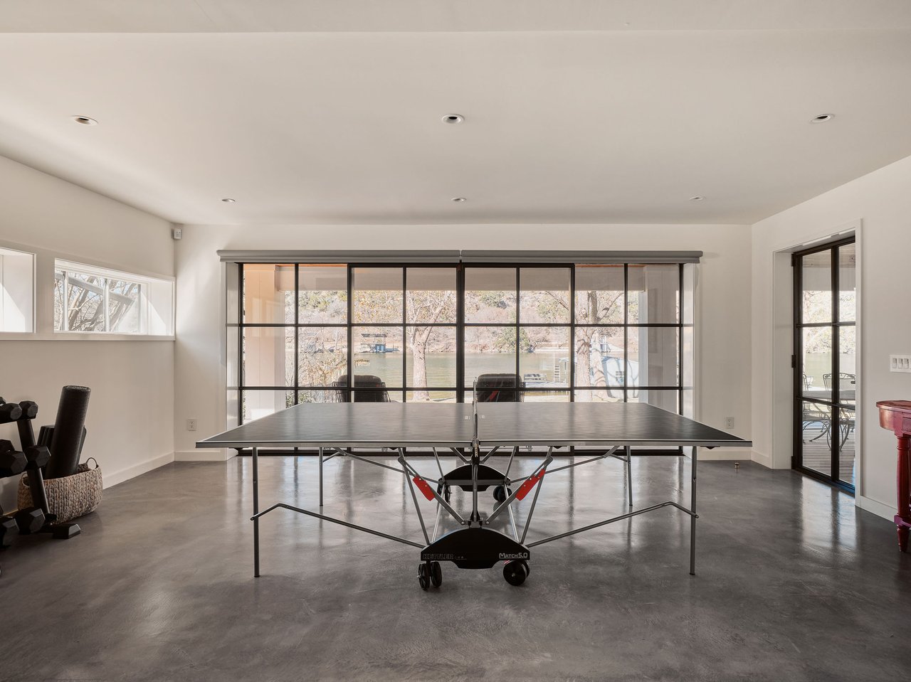 3016 Edgewater Drive