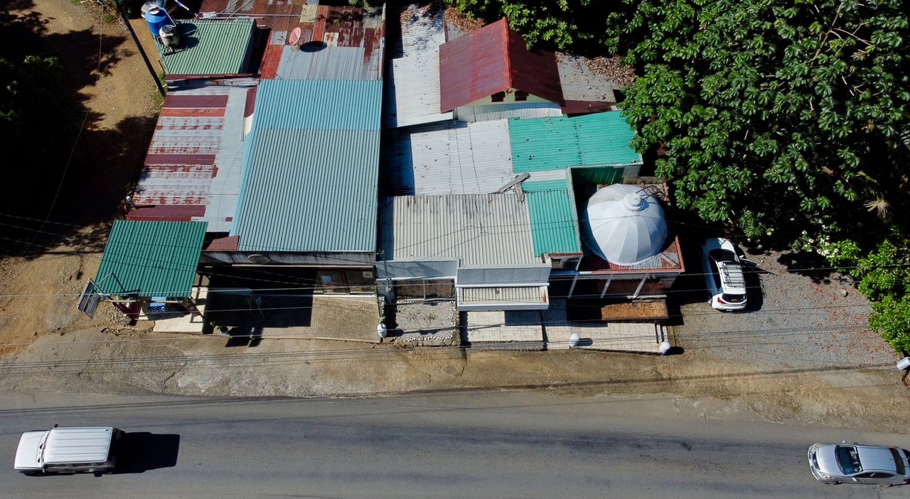 Commercial Shop with Two Cabins in Barú, Dominical